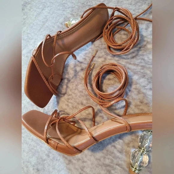 Women's 9 Caramel square toe strappy wrap around laces sandals crystal heels - Picture 4 of 12